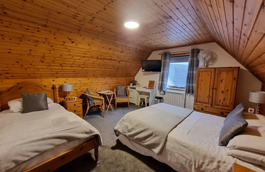 Carn Mhor Bed And Breakfast-1