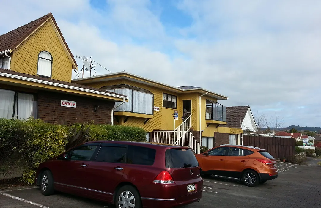 Ace Motor Lodge-1