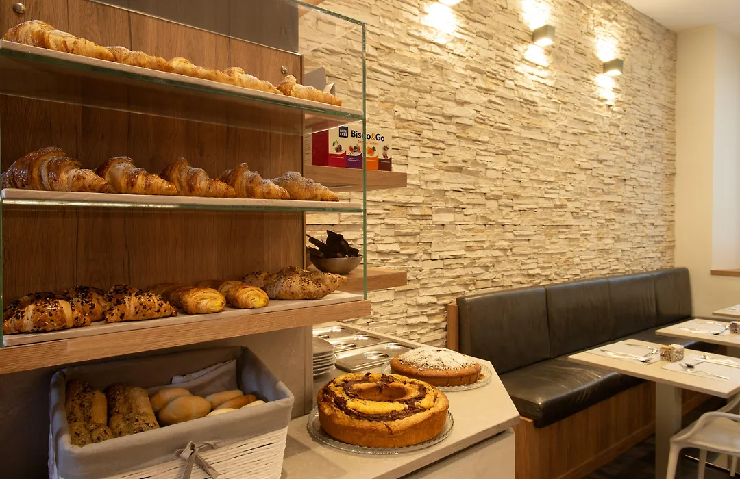 Hotel Five-1