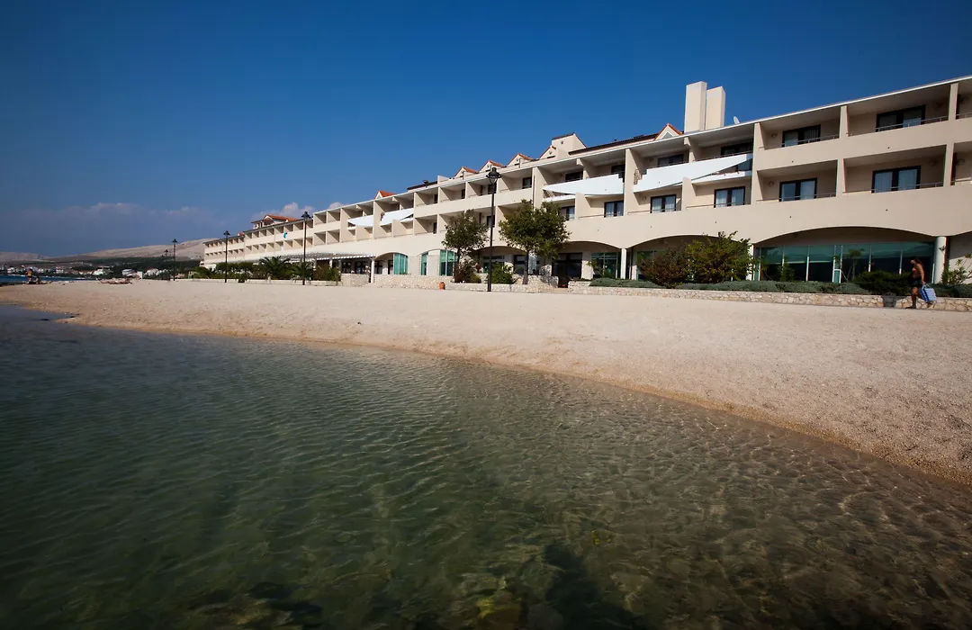 Family Hotel Pagus-1