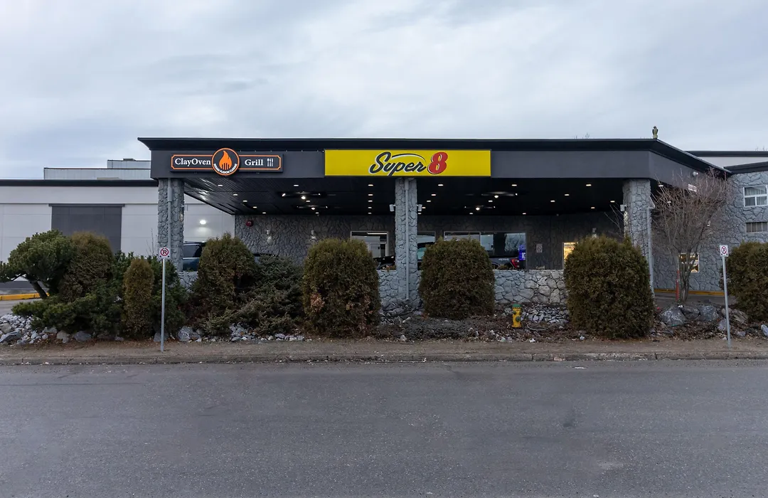 Super 8 By Wyndham Prince George-1