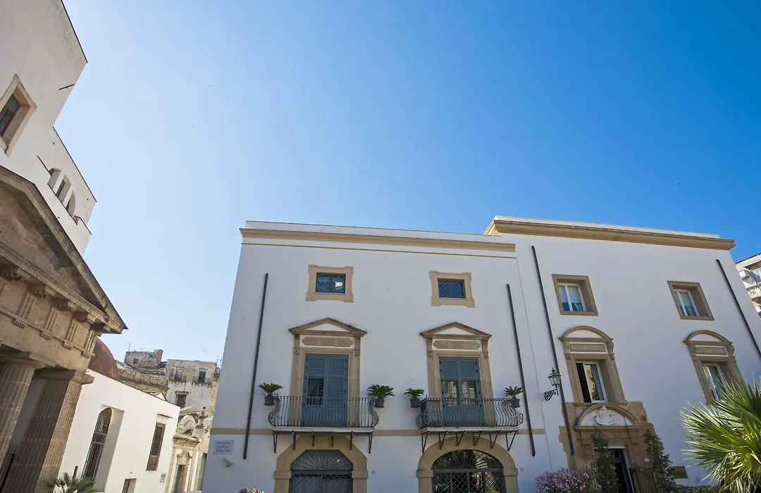 Palazzo Brunaccini Boutique Hotel-1
