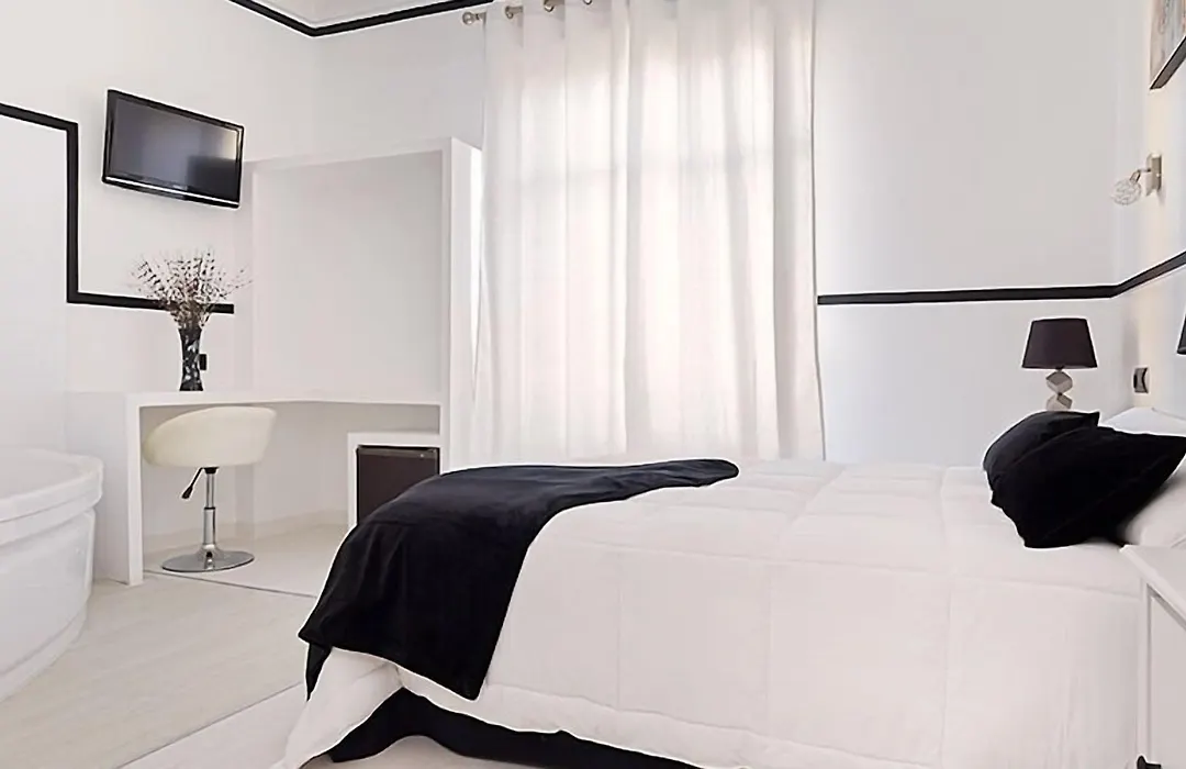 Gran Via 63 Rooms-1