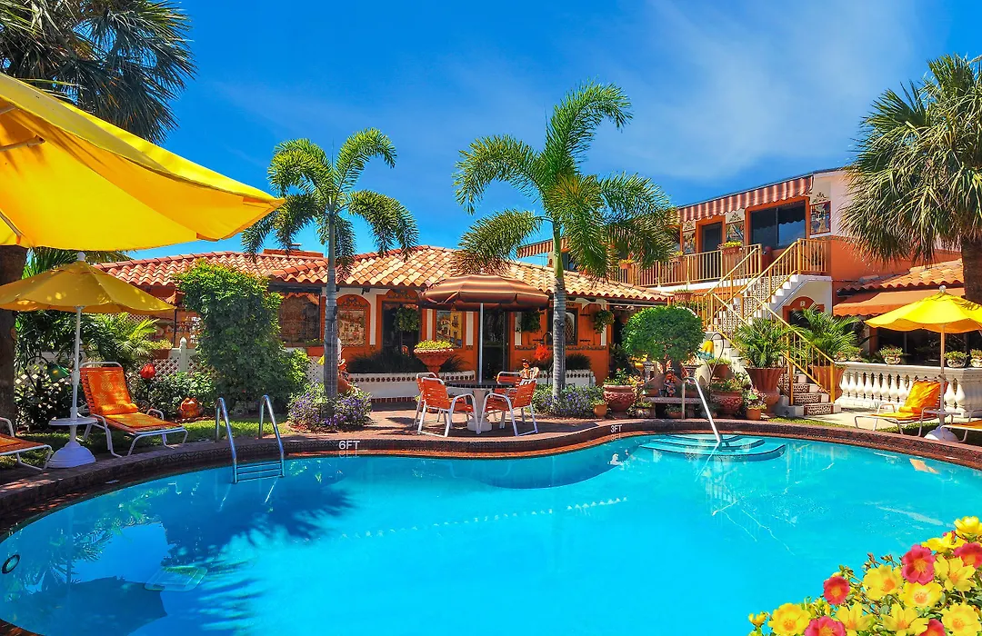Blue Seas Courtyard-1