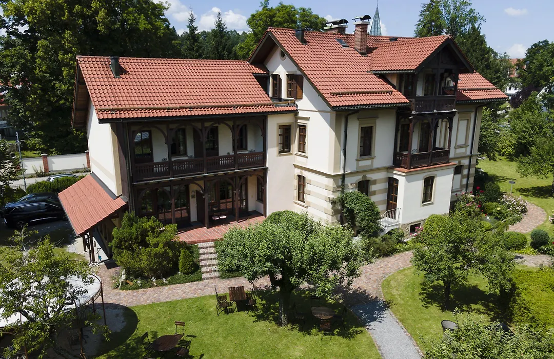 Villa Fantasia Budget Boutique Hotel-1
