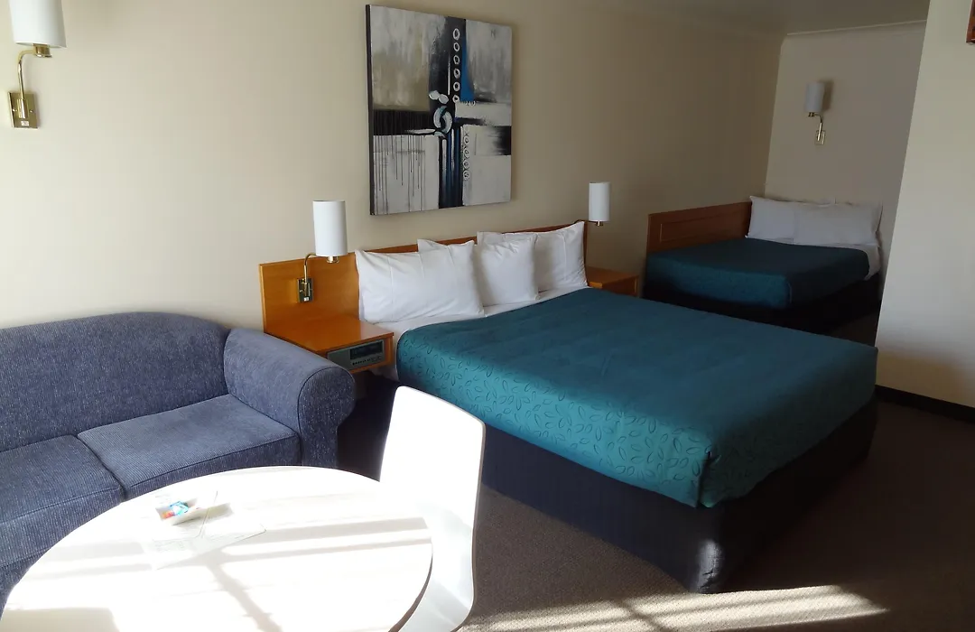 Hermitage Motor Inn-1