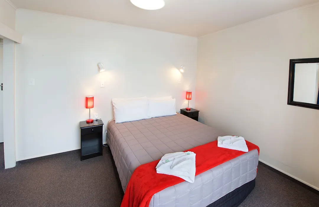 Ambassador Thermal Motel-1