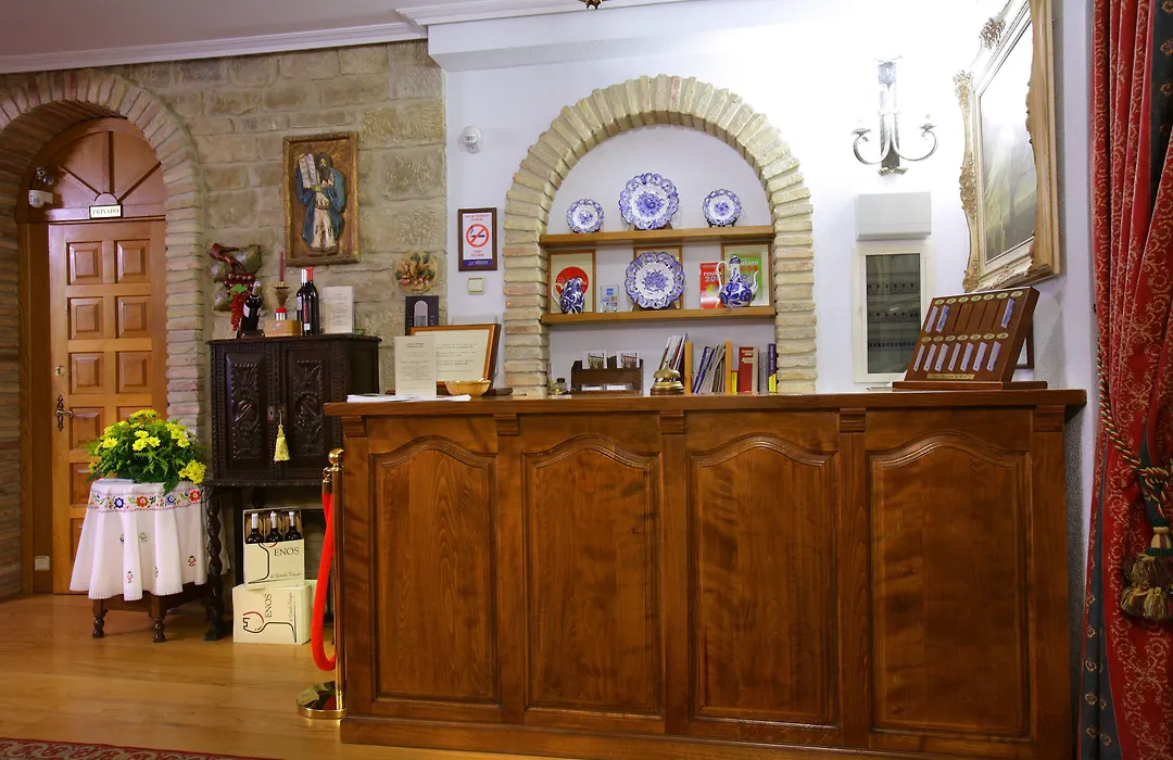 Hotel Merindad De Olite-1
