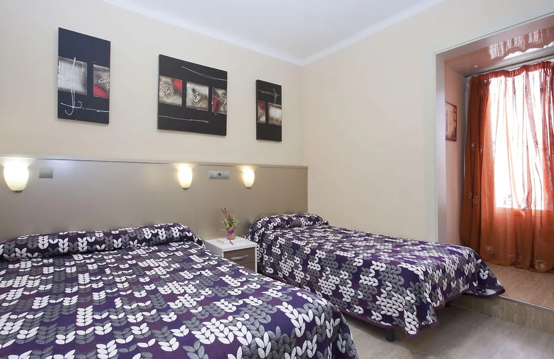 Hostal Barcelona-1
