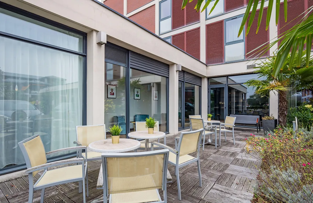 Brit Hotel Du Stade Rennes Ouest-1