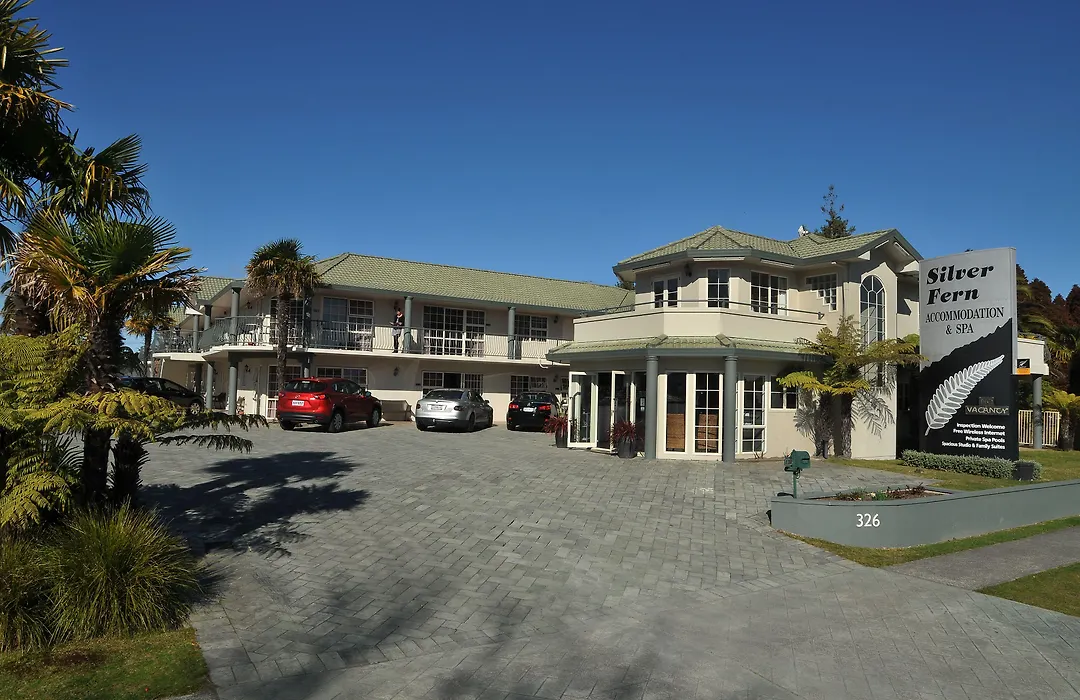 Silver Fern Rotorua Suites & Spa-1