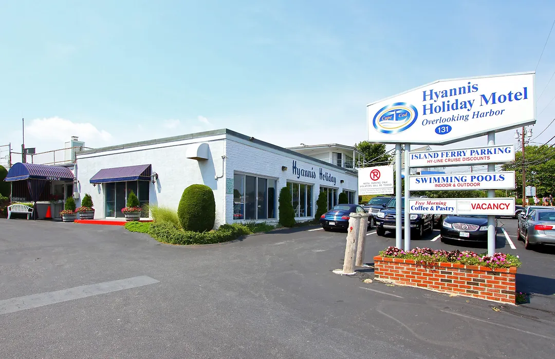 Hyannis Holiday Motel-1