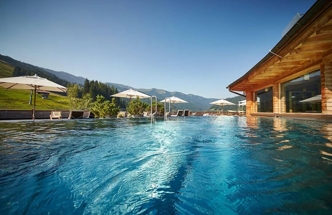 Holzhotel Forsthofalm-1