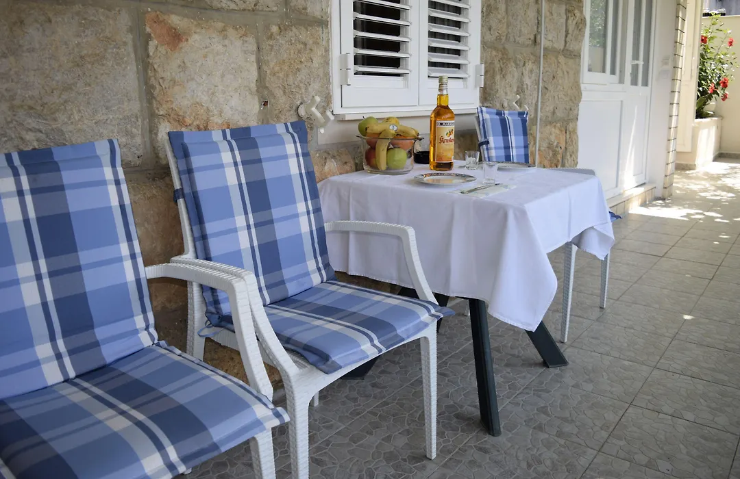 Jele Rooms-1