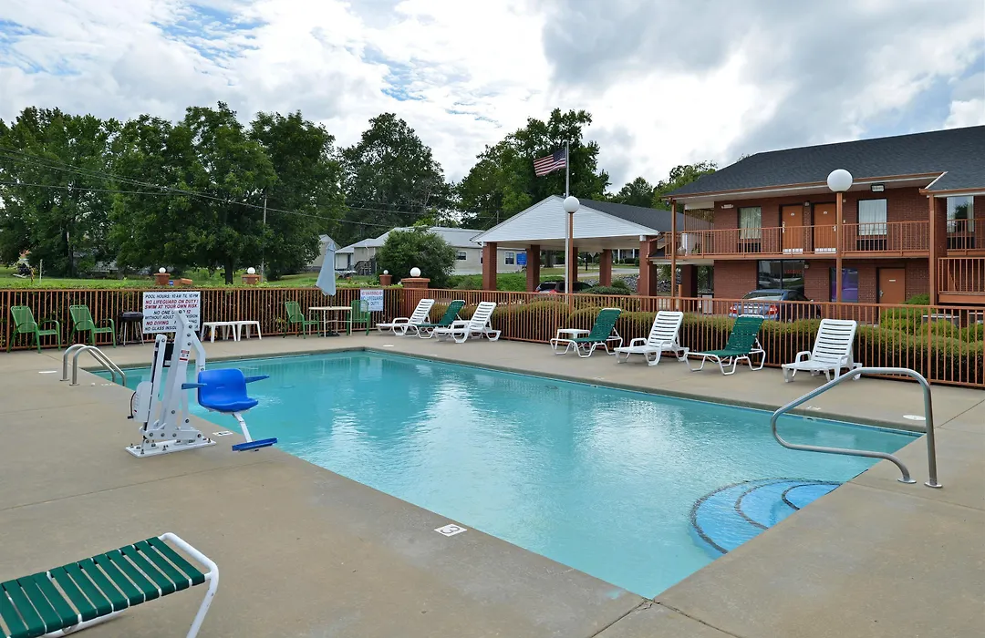 America'S Best Value Inn & Suites-1