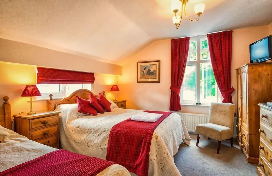Meadowcroft Guest House-1