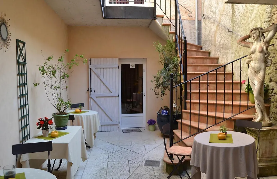Hostellerie De La Poste-1