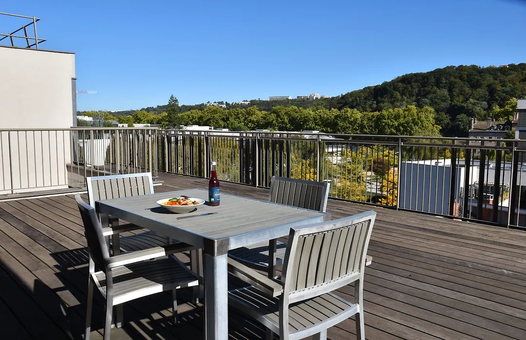 Dock Ouest Residence Groupe Paul BOCUSE-1