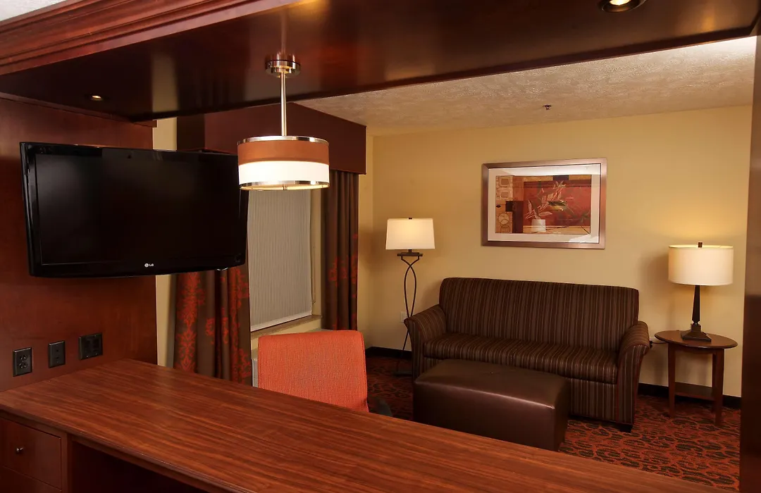 Hampton Inn & Suites Fargo Medical Center-1