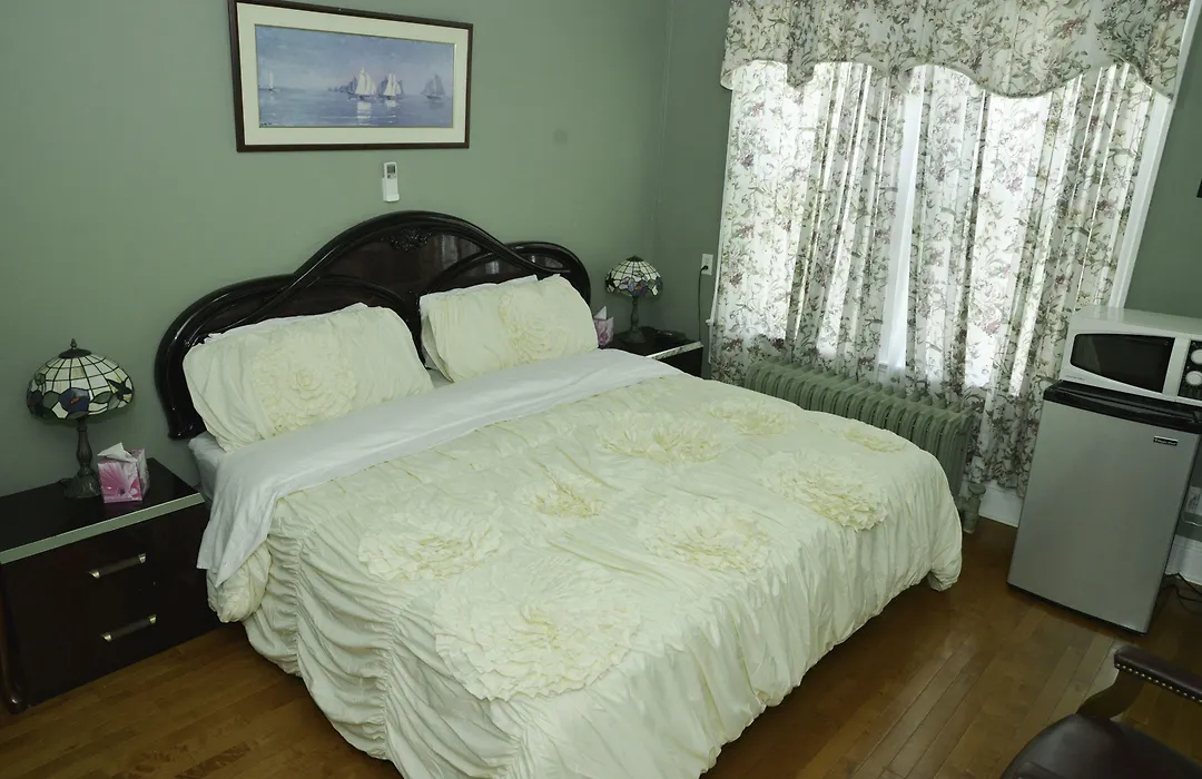 Eden Park Guest House-1