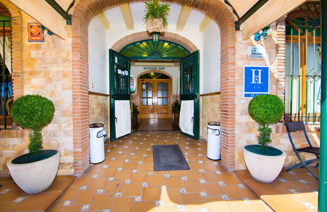 Hostal Los Corchos-1