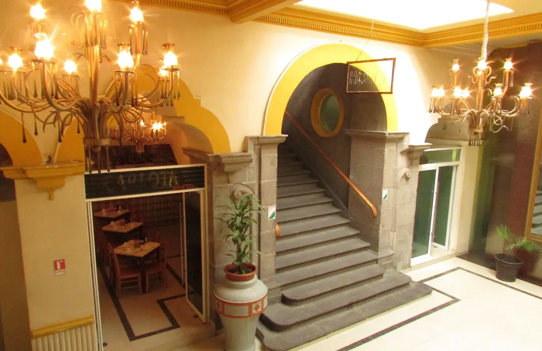 Hotel La Alhondiga-1