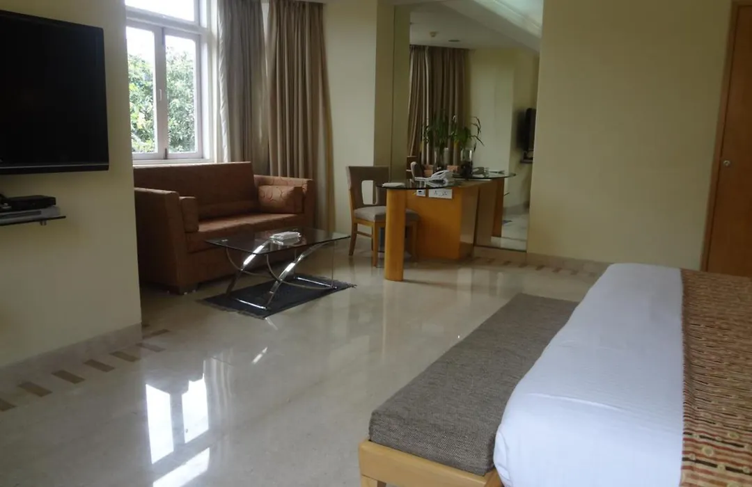 Ascot Hotel-1