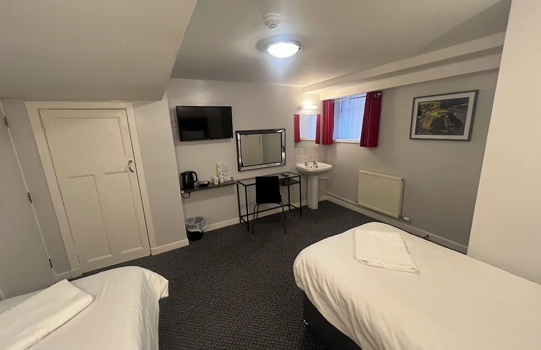 Lost Guest House Aberdeen-1