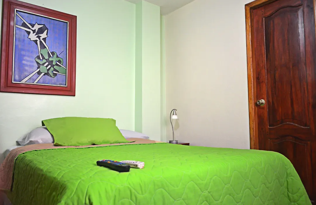 North Star Hostal Guayaquil-1