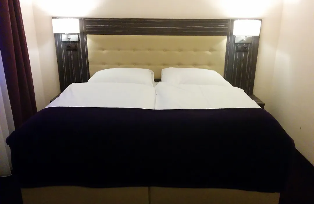 Hotel Famosa-1