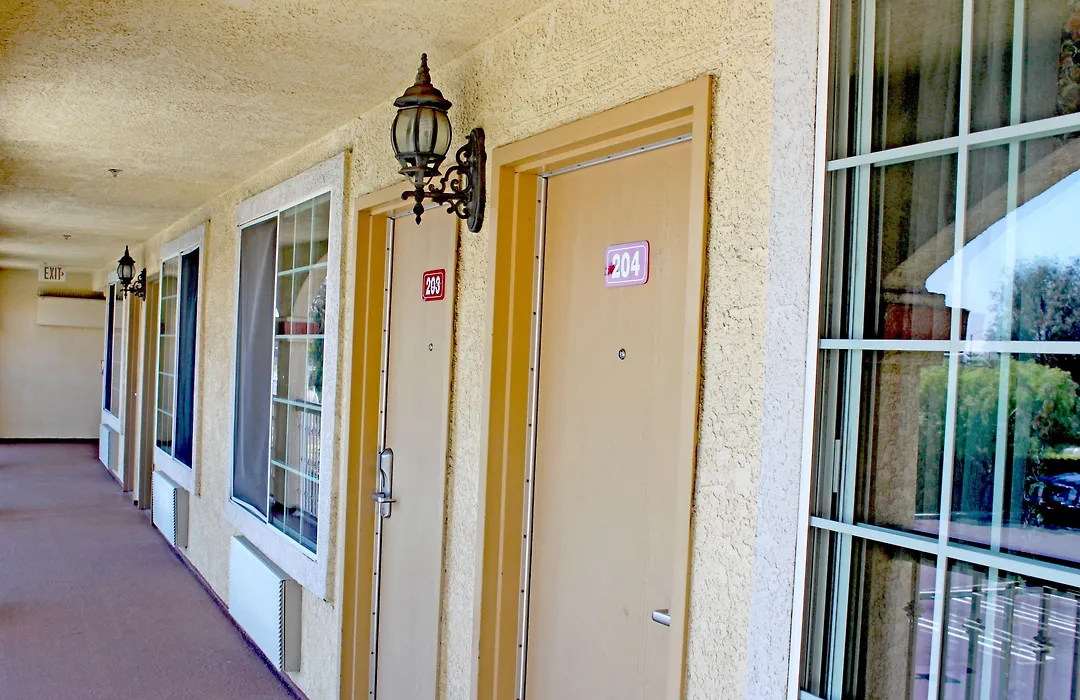 Crystal Inn Suites & Spas-1