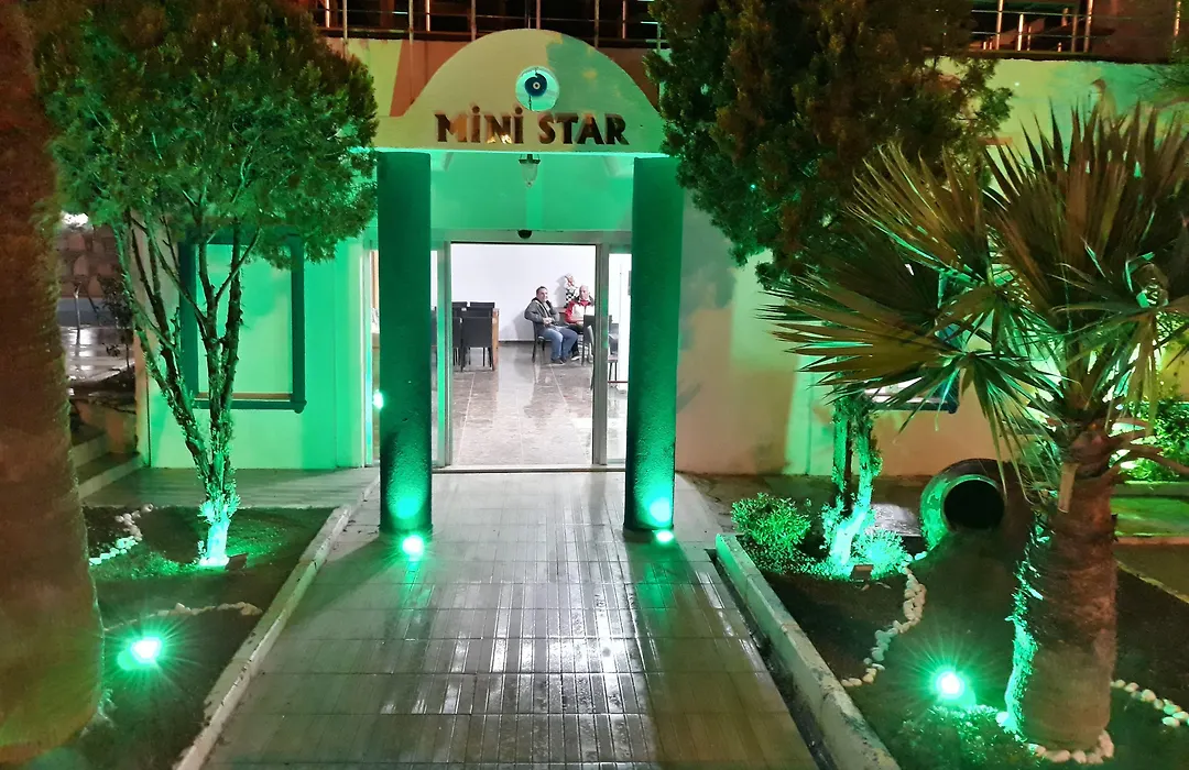 Mini Star Hotel-1