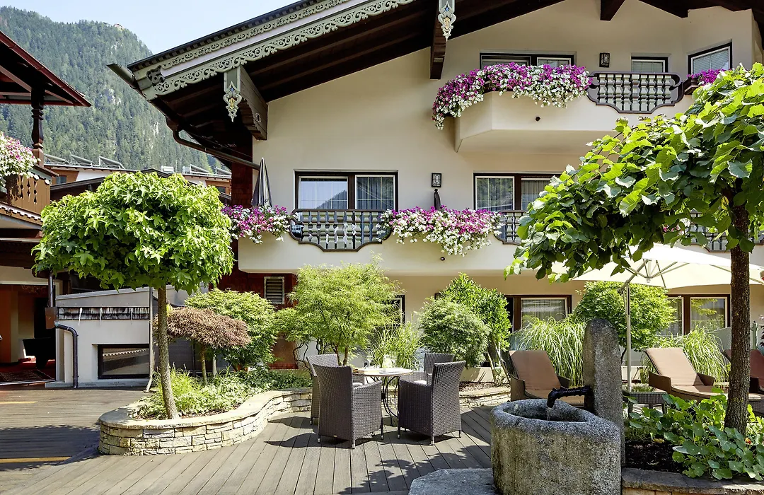 Hotel Neue Post-1