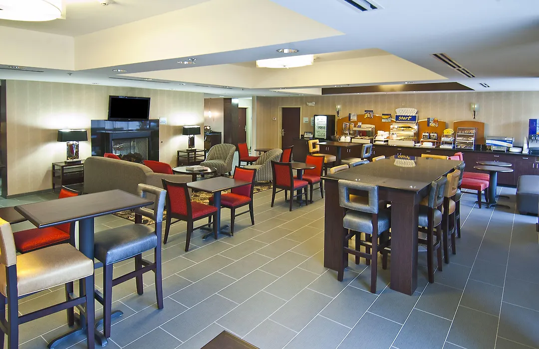 Holiday Inn Express & Suites Jackson/Pearl International Airport-1