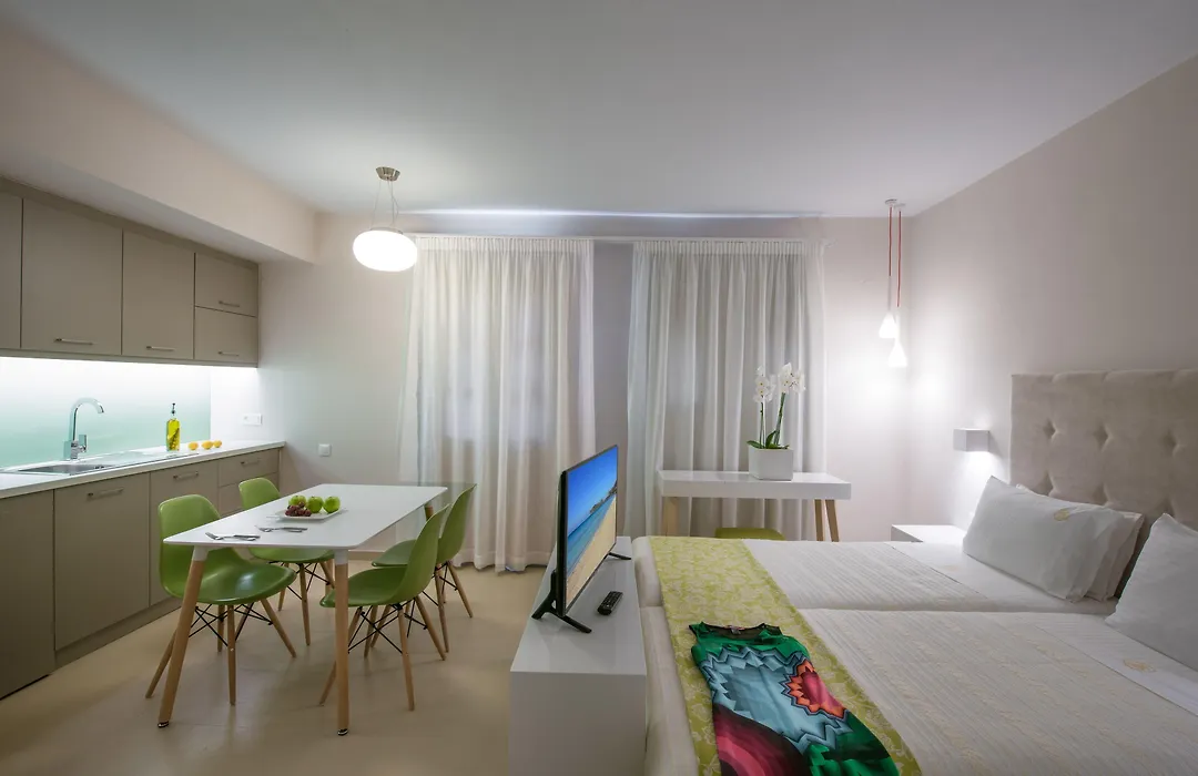 Petra Beach Hotel-1