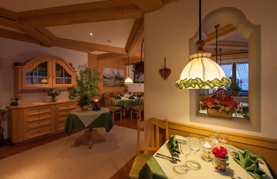Hotel Omesberg-1