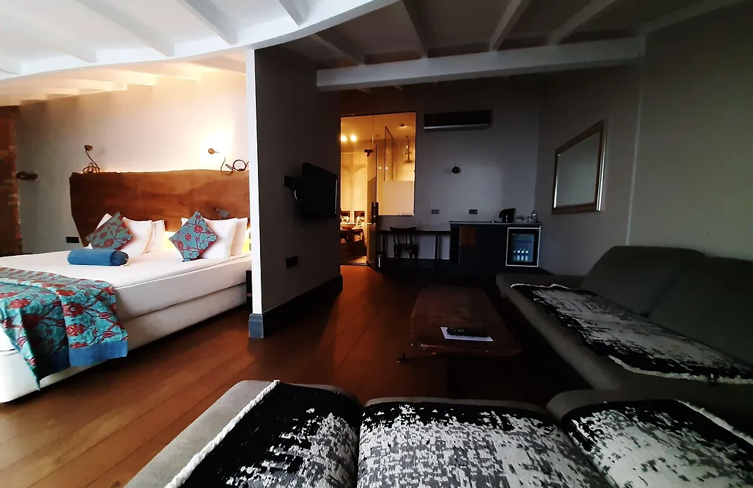 West Pera Hotel-1