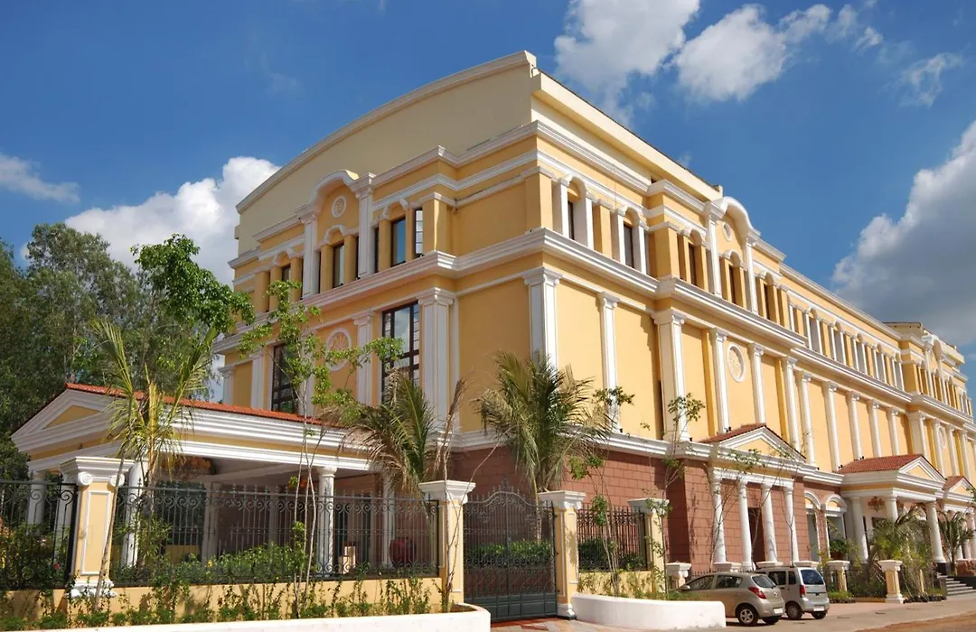 Mayfair Convention-1