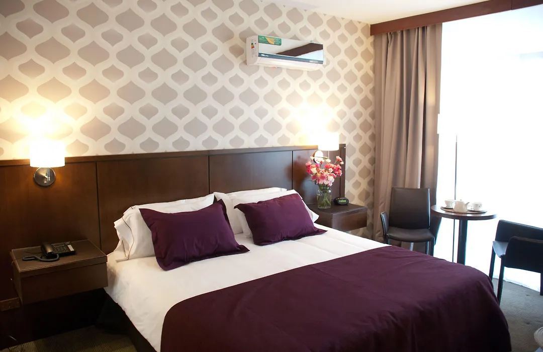 Ian Hotel-1
