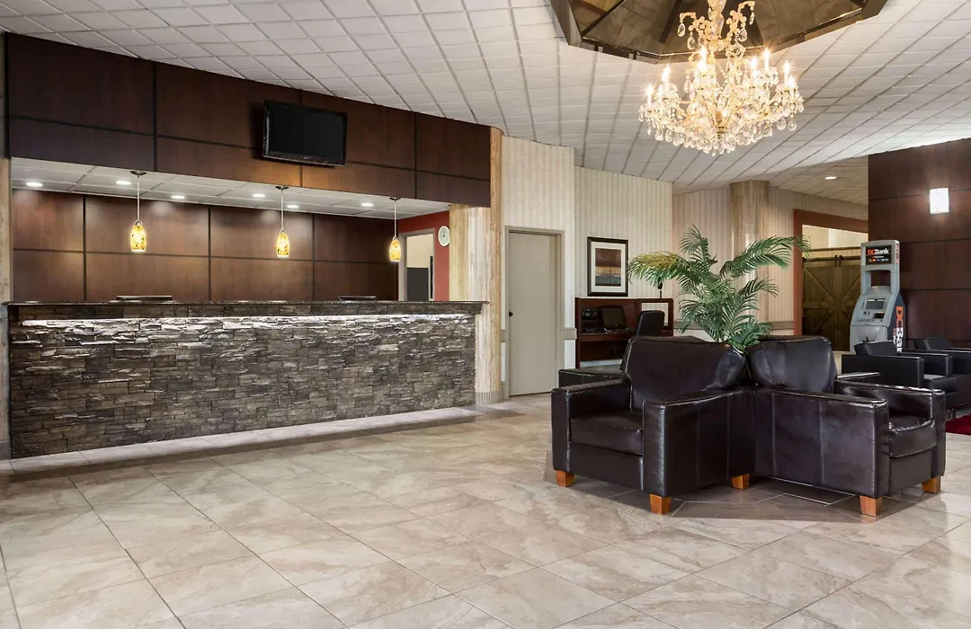 Travelodge By Wyndham Lloydminster-1
