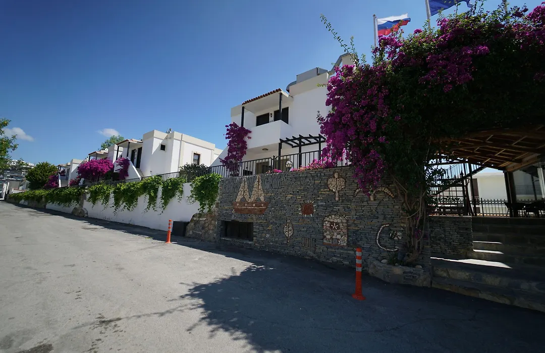 Salinas Hotel-1