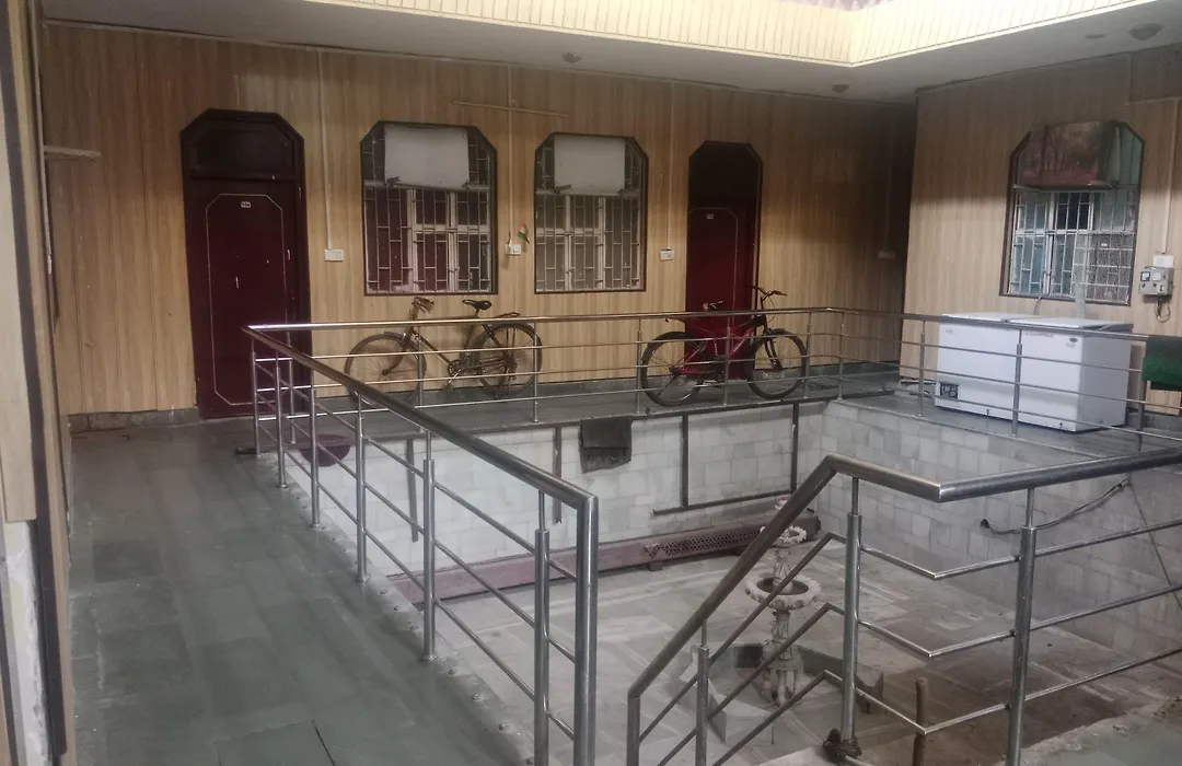 Hotel Raj Bed & Breakfast-1