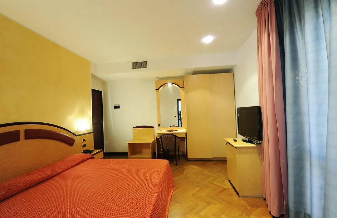 Hotel Regent - In Pieno Centro-1