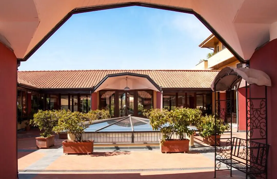 Tk HOTEL-1