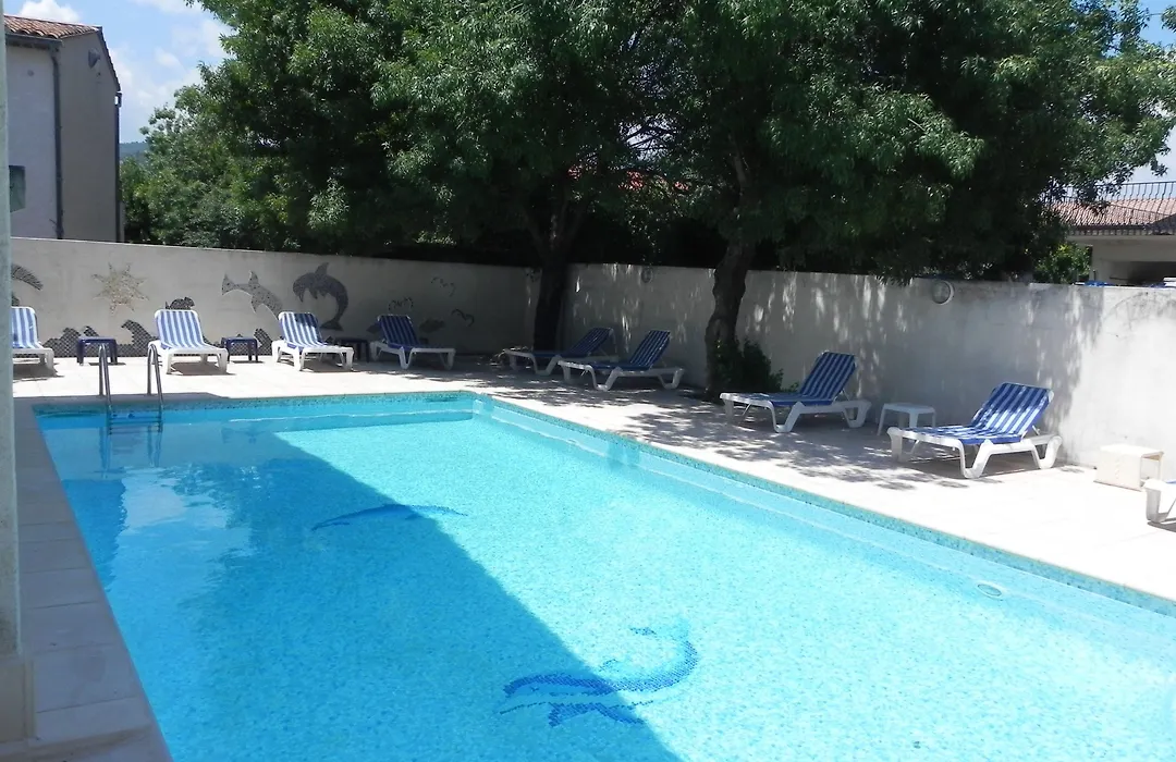 Motel Cap Sol-1