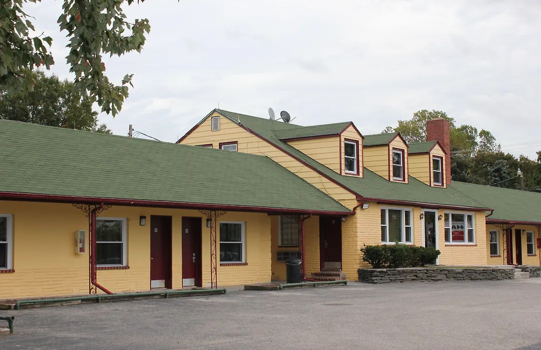 Driftwood Inn-1