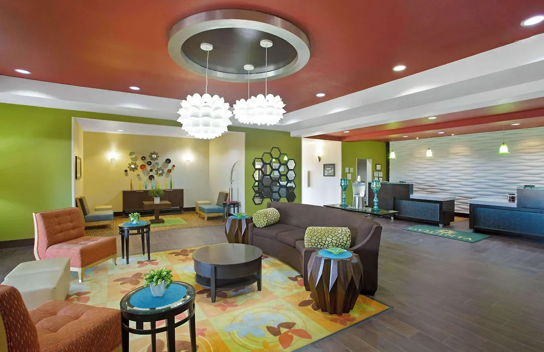 La Quinta By Wyndham Pearsall-1
