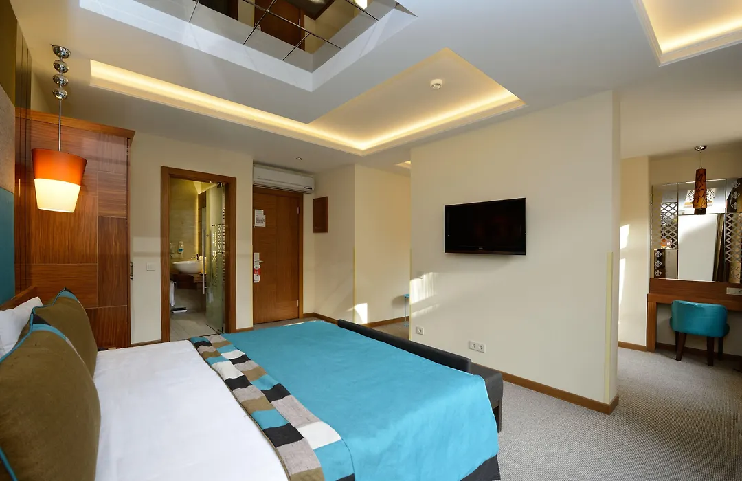 Collage Pera Hotel-1