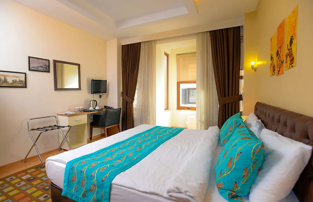 Retropera Hotel-1