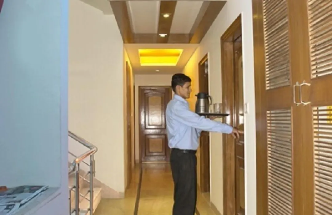 Hotel Apra Deluxe-1
